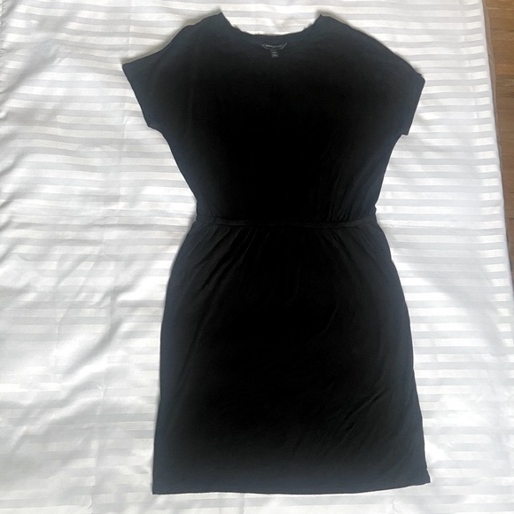 🖤 Banana Republic T-shirt dress with pockets - EUC - Picture 1 of 9